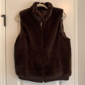 Talbots Faux Fur Vest EUC sz Large